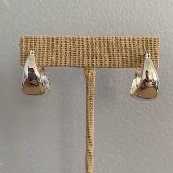 FLASH SALE C+I La Lune Sculpted Hoop Earrings - Picture 3 of 8